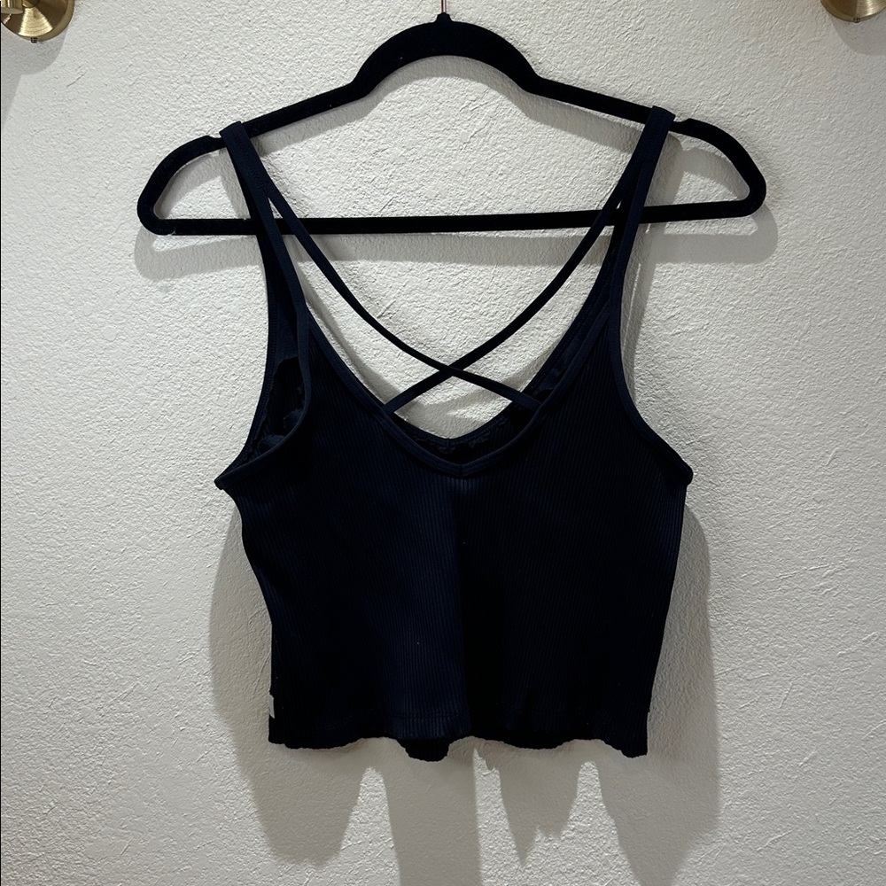 Vuori Black Ribbed Crisscross Back Crop Tank - Picture 5 of 6